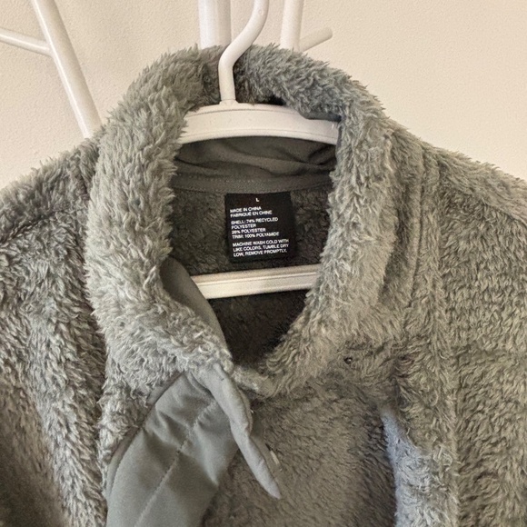 Vuori women's Cozy Sherpa Jacket Green Size Medium NWOT - Picture 13 of 14